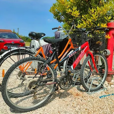 Mediterranean Style With Free Parking Lejlighed *