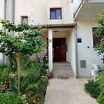 Lejlighed Mediterranean Style With Free Parking