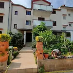 Mediterranean Style With Free Parking Lejlighed *