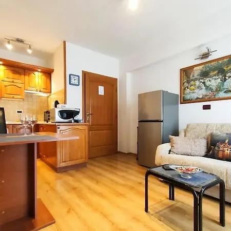 Cosy & Quiet Kercan 2 With Free Parking Apartment