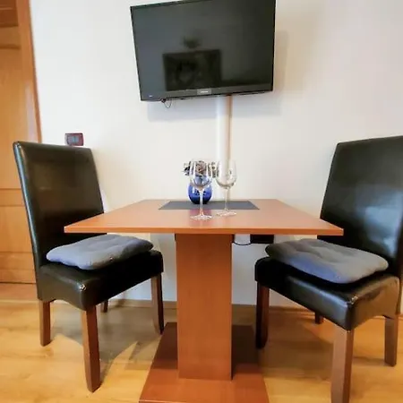 Cosy & Quiet Kercan 2 With Free Parking