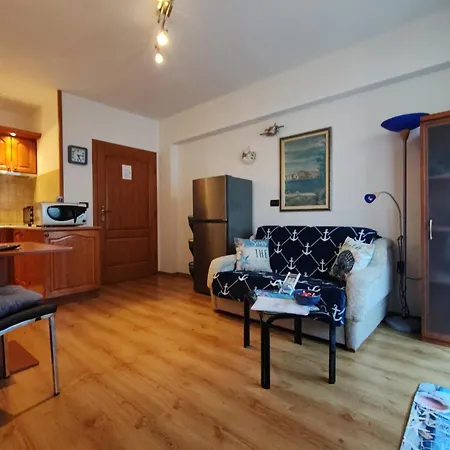 Mediterranean Style With Free Parking Apartment *