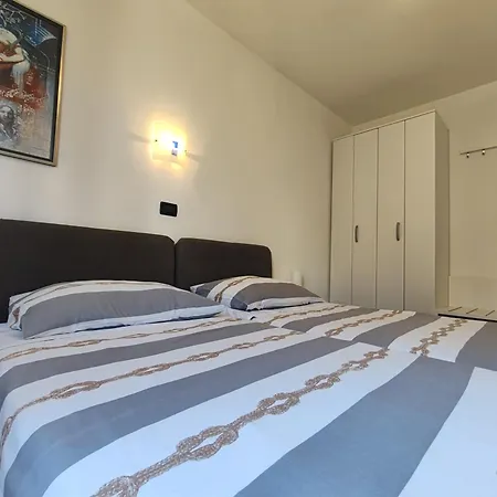 Apartment Mediterranean Style With Free Parking